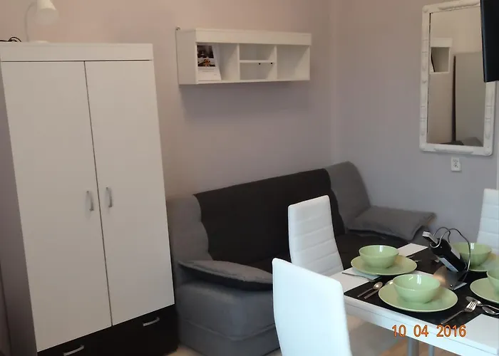 Centrum アパート クリニツァ・ズドルイ